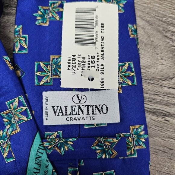 Valentino Cravatte New Men's Tie 100% Silk Italian Made Printed Long Necktie - Picture 2 of 8